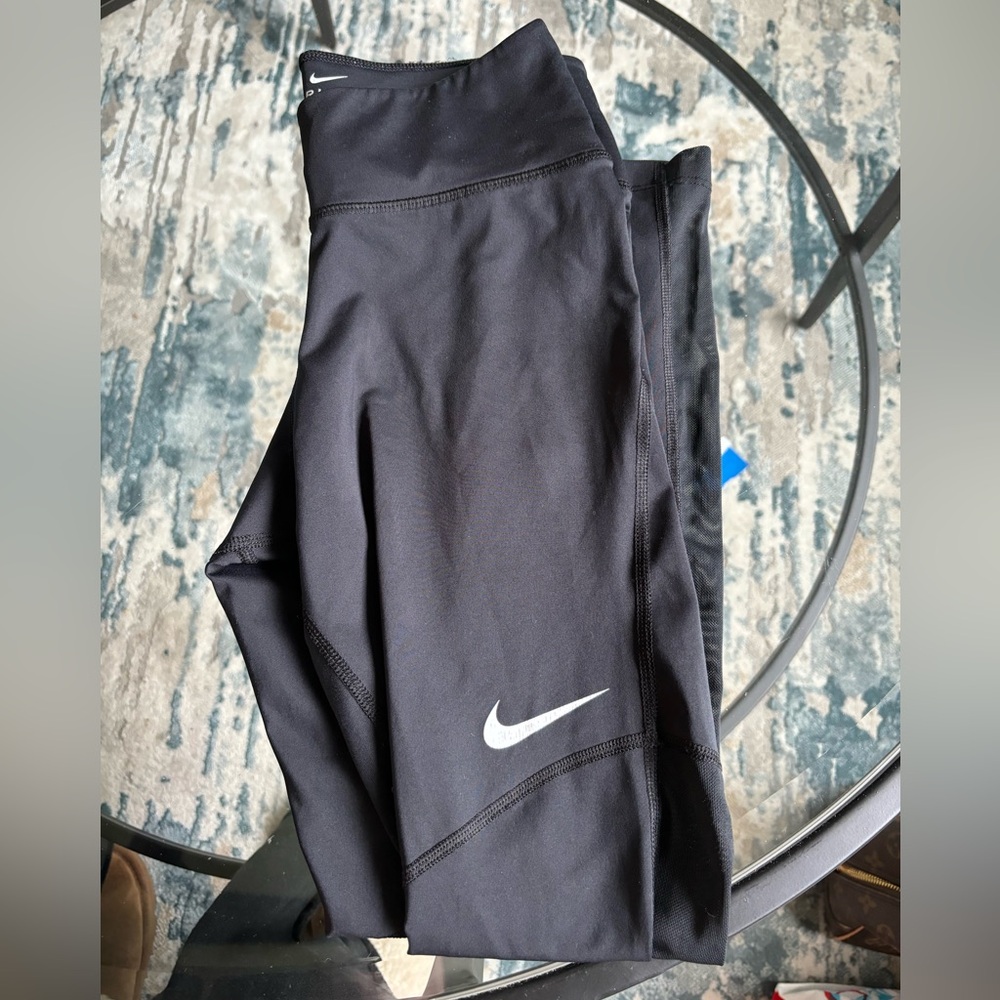 Nike dri-fit 7/8 mesh panel leggings